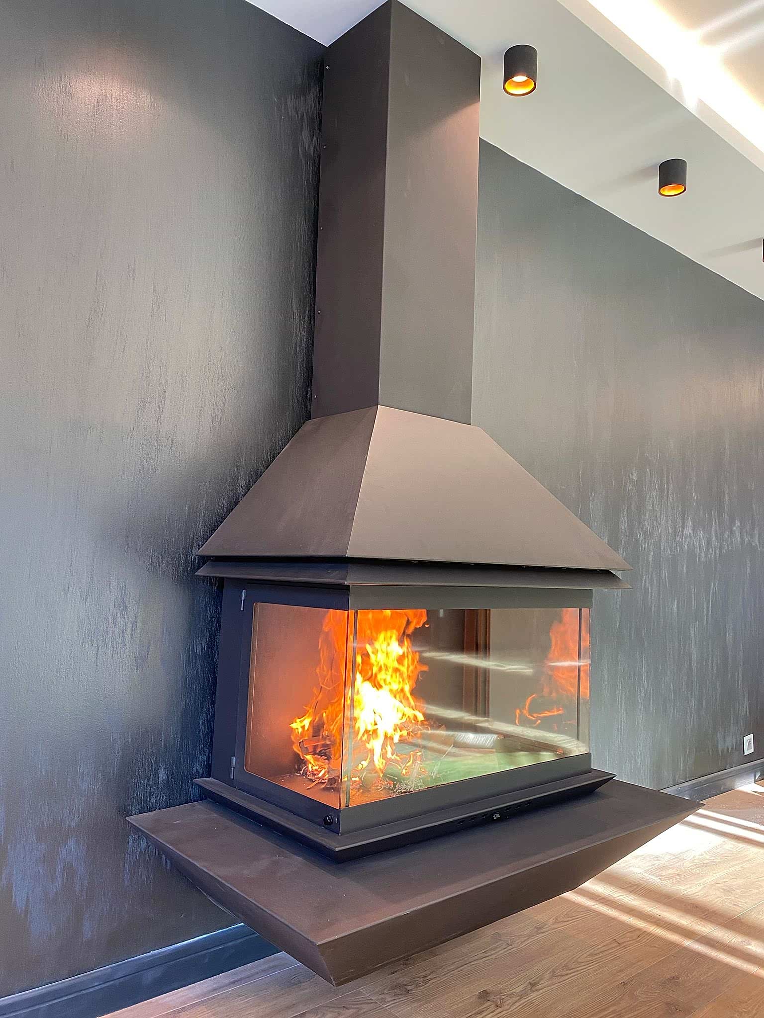 Asma 3 Tarafı Camlı Şömine