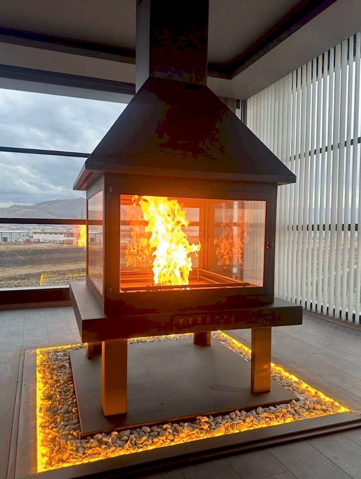 Odunluklu Kare Orta Şömine