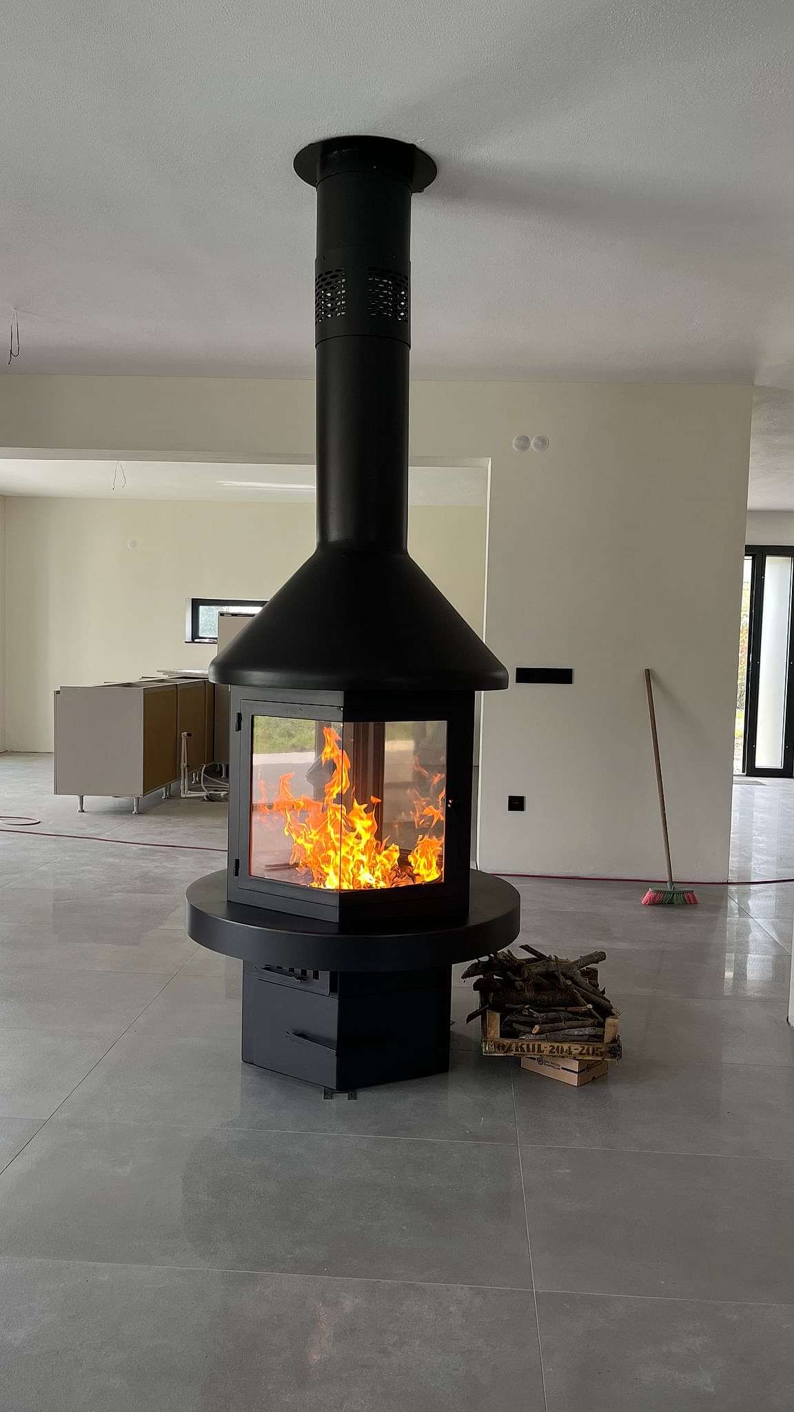 80'lik Yuvarlak Tip Orta Şömine